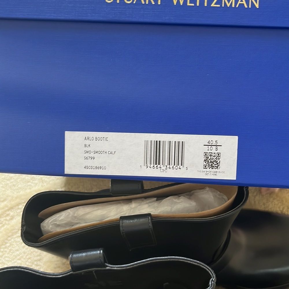 Stuart Weitzman Arlo Bootie with faux pearl - Picture 6 of 6